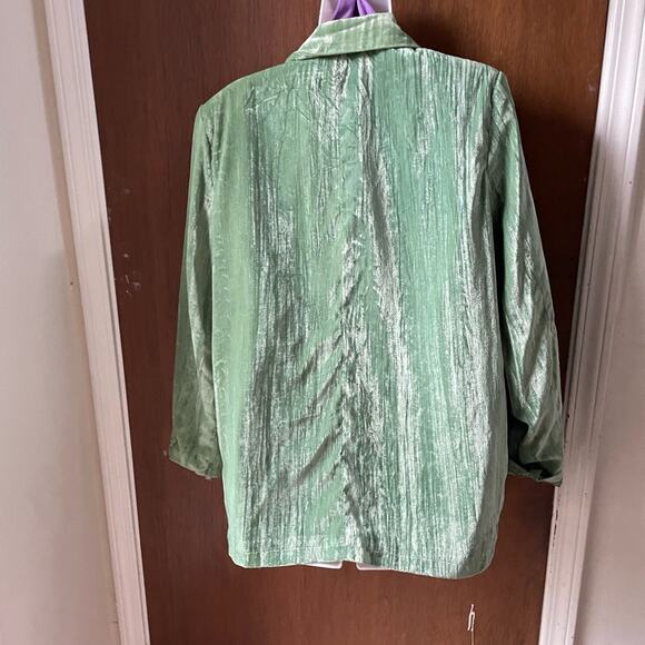 Cider girl in green oversized blazer - Picture 8 of 9